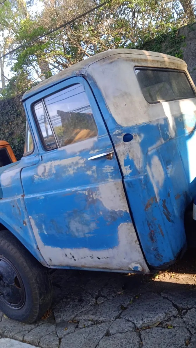 Cabine Ford F100, F350 e F600 Antiga Originalidade e Resistência para Restauração